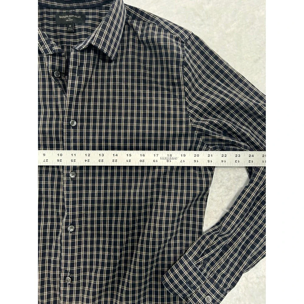 Banana Republic Mens Standard Fit Non-Iron Plaid Button Down Shirt Navy Brown M